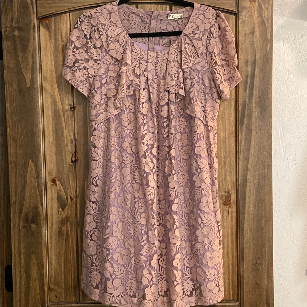 Elegant Lace Midi Dress